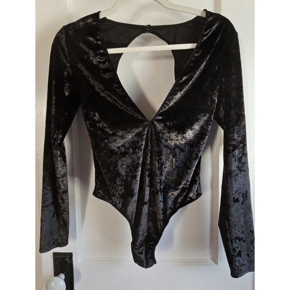 Victoria Secret Women's Bodysuit Black Velvet Plunge Sexy Back Cutout XS/S - Picture 1 of 5